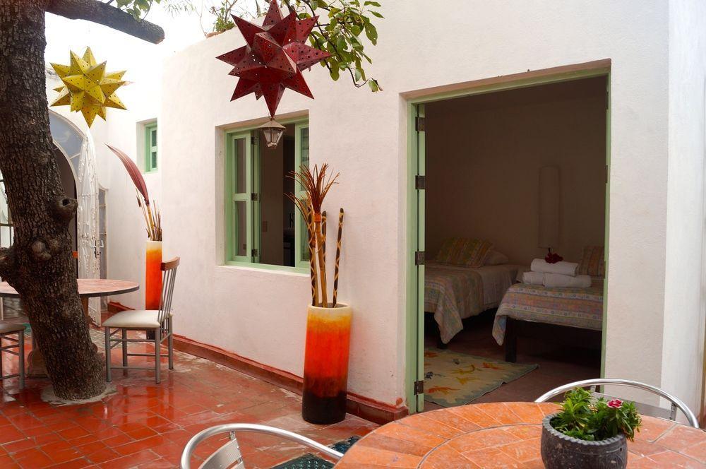 Hotel Aqui Es Mexico Сан Мигел де Аленде Екстериор снимка
