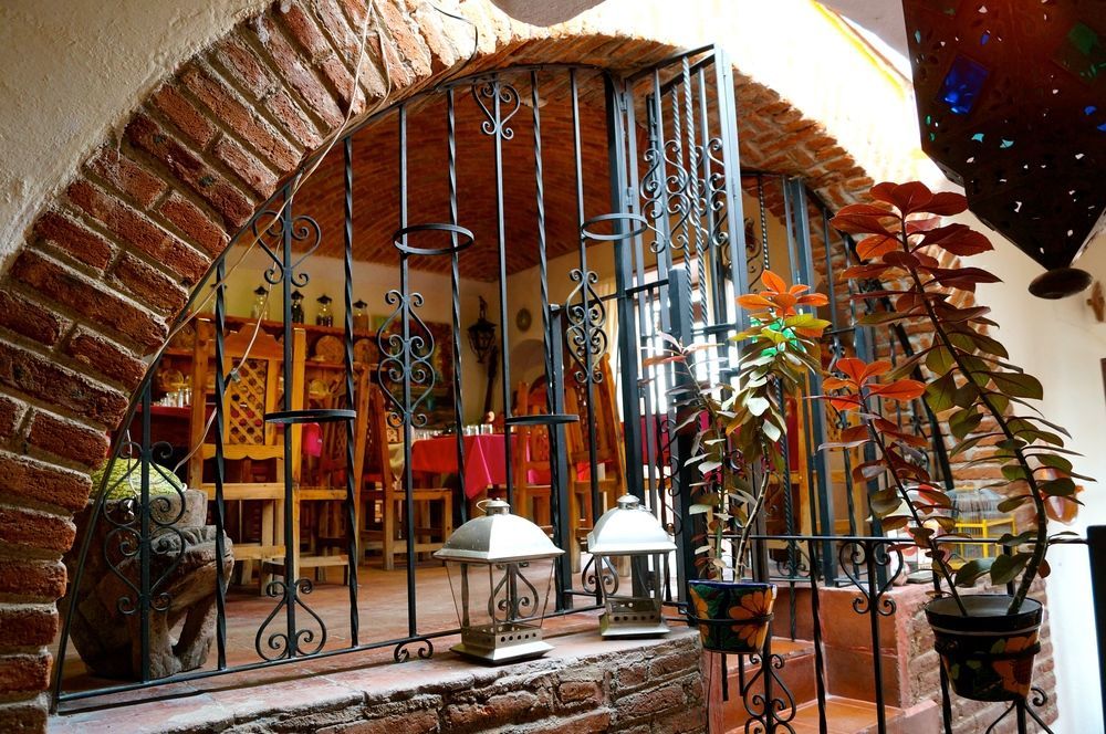 Hotel Aqui Es Mexico Сан Мигел де Аленде Екстериор снимка